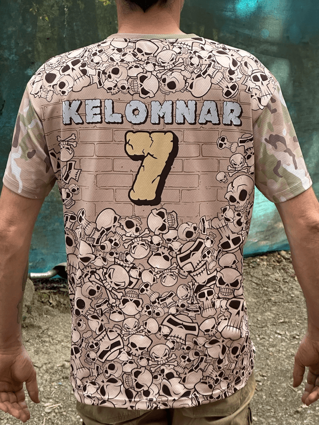 T-SHIRT RIP